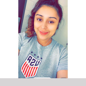 Meet your Posher, Lorena